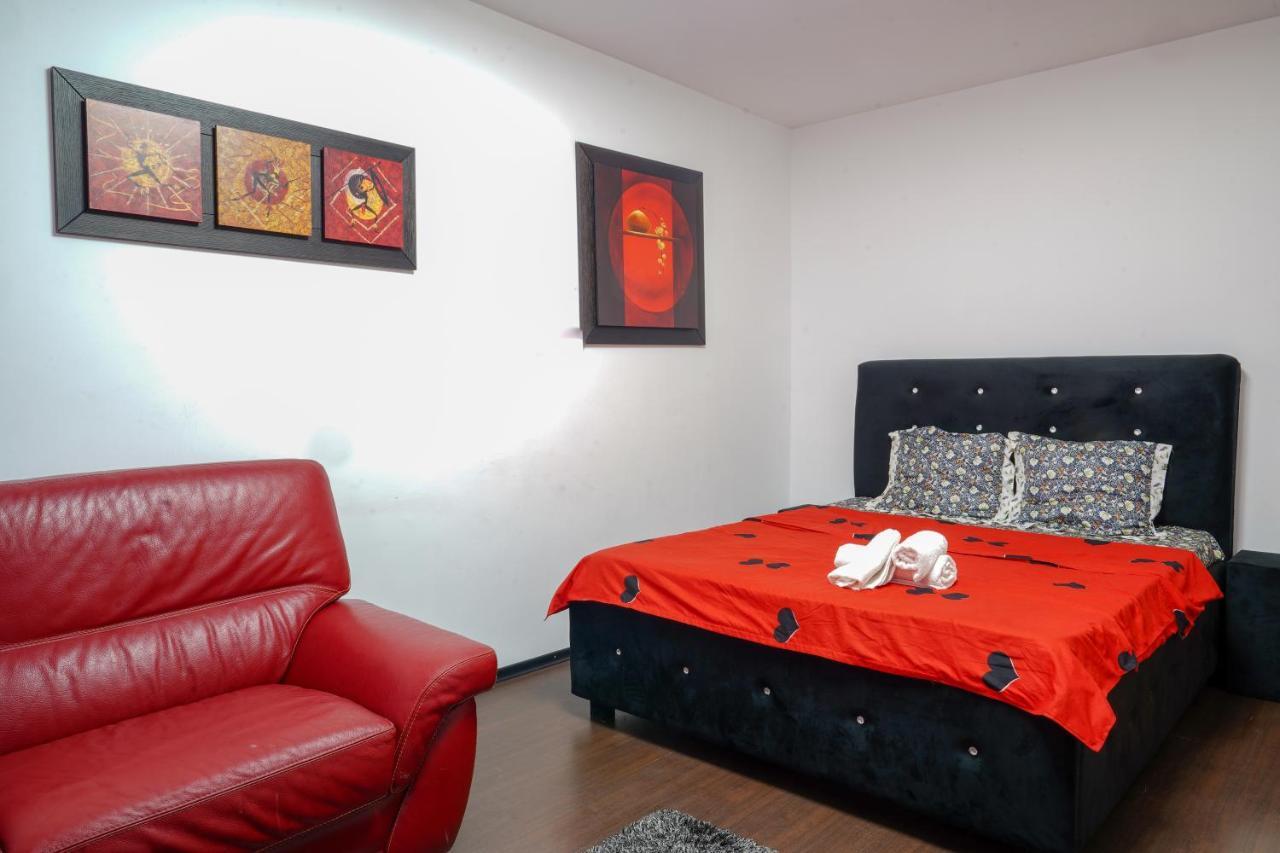 Appartement Sun Plaza Oasis With Self Check In And Fast Wifi à Bucarest Extérieur photo